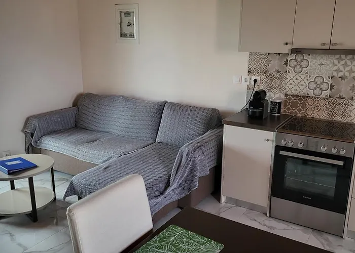 Filippos Apartments \