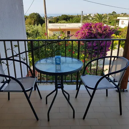 Filippos Apartments 
