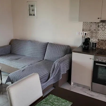 Filippos Apartments 